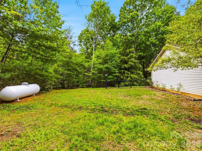19 Doshia Lane, Fletcher, NC 28732.  MLS# CAR4376164, YatesRealty ID 17182. 