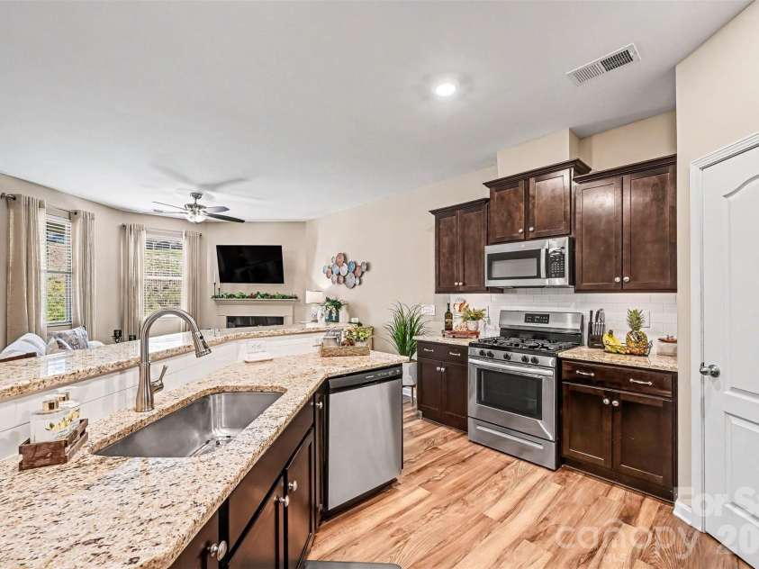 509 Common Raven Court, Fort Mill, SC 29715.  MLS# CAR4368680, YatesRealty ID 17183. 