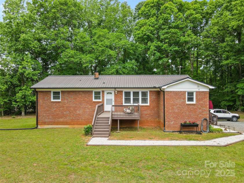 1792 Hoffman Road, Gastonia, NC 28054.  MLS# CAR4254076, YatesRealty ID 17184. 