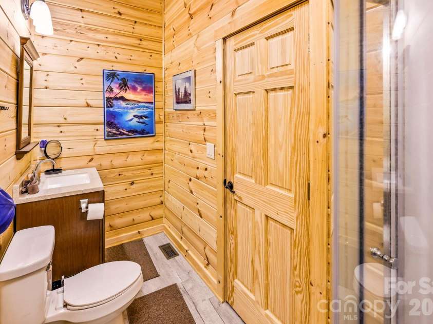 20 Laurel Cottage Lane, Black Mountain, NC 28711.  MLS# CAR4373122, YatesRealty ID 17184. 