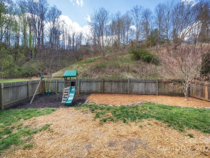 11 Dansford Lane, Arden, NC 28704.  MLS# CAR4295929, YatesRealty ID 17185. Fully-Fenced Back Yard for Play