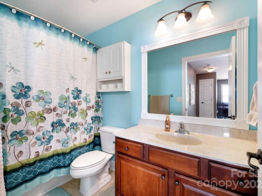 11 Dansford Lane, Arden, NC 28704.  MLS# CAR4295929, YatesRealty ID 17185. Second Full Bathroom