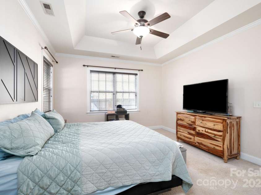 11 Dansford Lane, Arden, NC 28704.  MLS# CAR4295929, YatesRealty ID 17185. Tray Ceiling and Ceiling Fan
