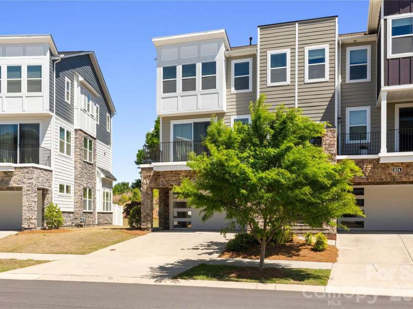 1658 Unison Drive, Charlotte, NC 28262.  MLS# CAR4374592, YatesRealty ID 17185. 