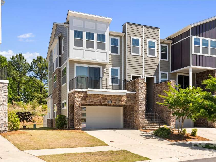 1658 Unison Drive, Charlotte, NC 28262.  MLS# CAR4374592, YatesRealty ID 17185. 