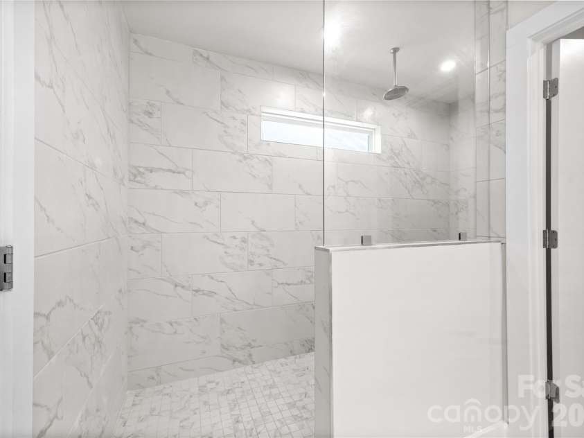 1658 Unison Drive, Charlotte, NC 28262.  MLS# CAR4374592, YatesRealty ID 17185. 