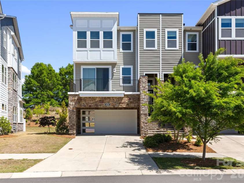 1658 Unison Drive, Charlotte, NC 28262.  MLS# CAR4374592, YatesRealty ID 17185. 