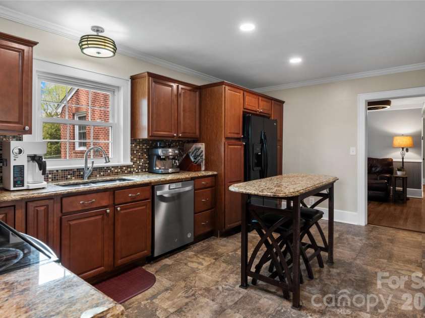 734 Oakland Drive, Elkin, NC 28621.  MLS# CAR4365449, YatesRealty ID 17186. 