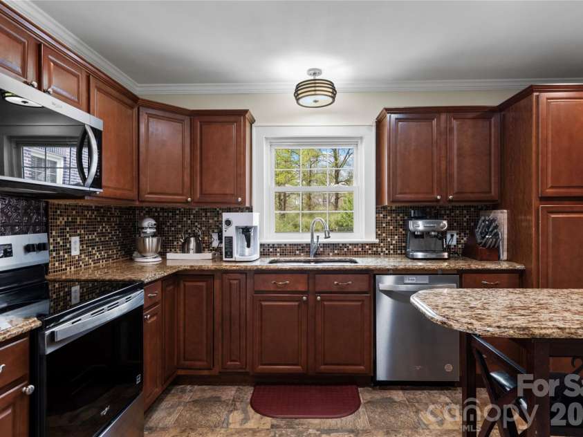 734 Oakland Drive, Elkin, NC 28621.  MLS# CAR4365449, YatesRealty ID 17186. 