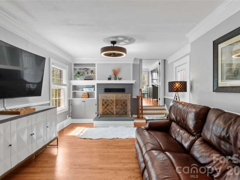 734 Oakland Drive, Elkin, NC 28621.  MLS# CAR4365449, YatesRealty ID 17186. 
