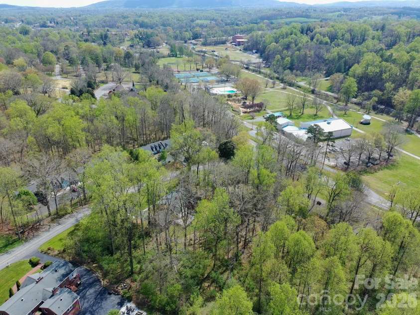 734 Oakland Drive, Elkin, NC 28621.  MLS# CAR4365449, YatesRealty ID 17186. 