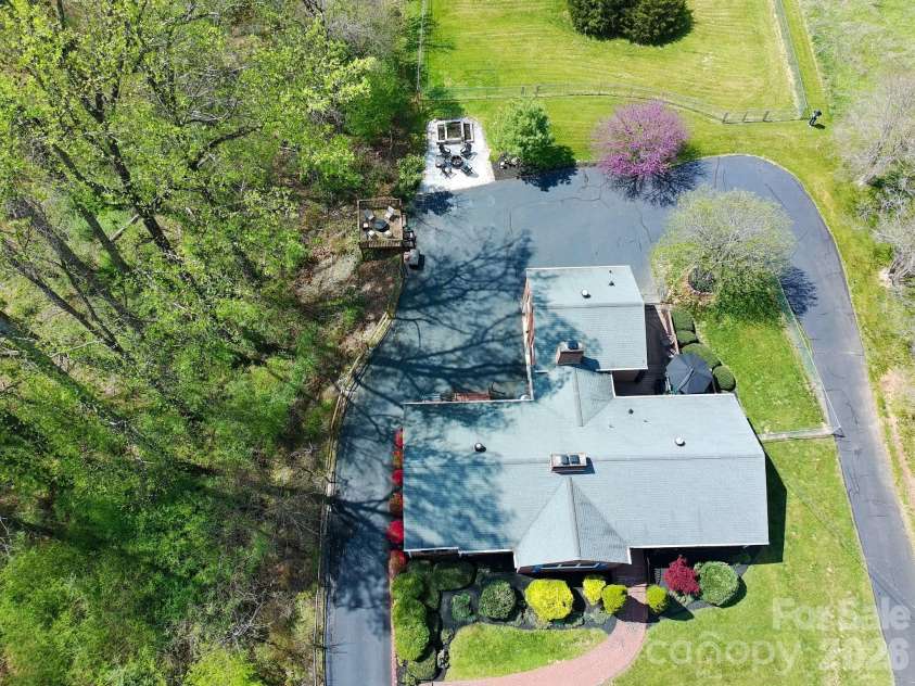734 Oakland Drive, Elkin, NC 28621.  MLS# CAR4365449, YatesRealty ID 17186. 