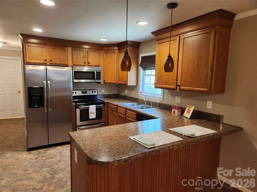 1404 Mauney Avenue, Gastonia, NC 28052.  MLS# CAR4374899, YatesRealty ID 17187. Kitchen