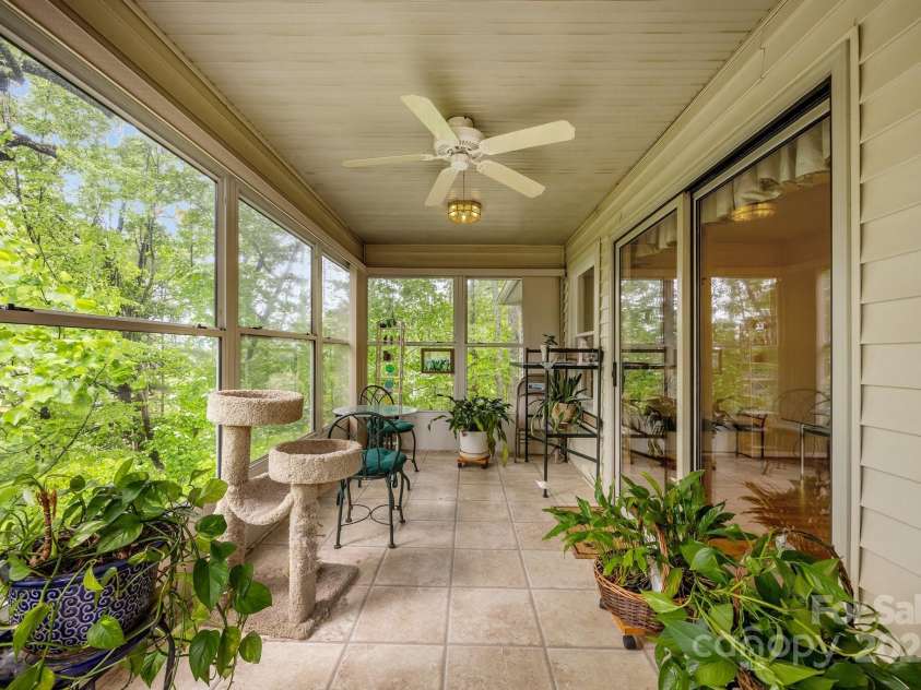 5 Governors Drive, Hendersonville, NC 28791.  MLS# CAR4257996, YatesRealty ID 17187. 