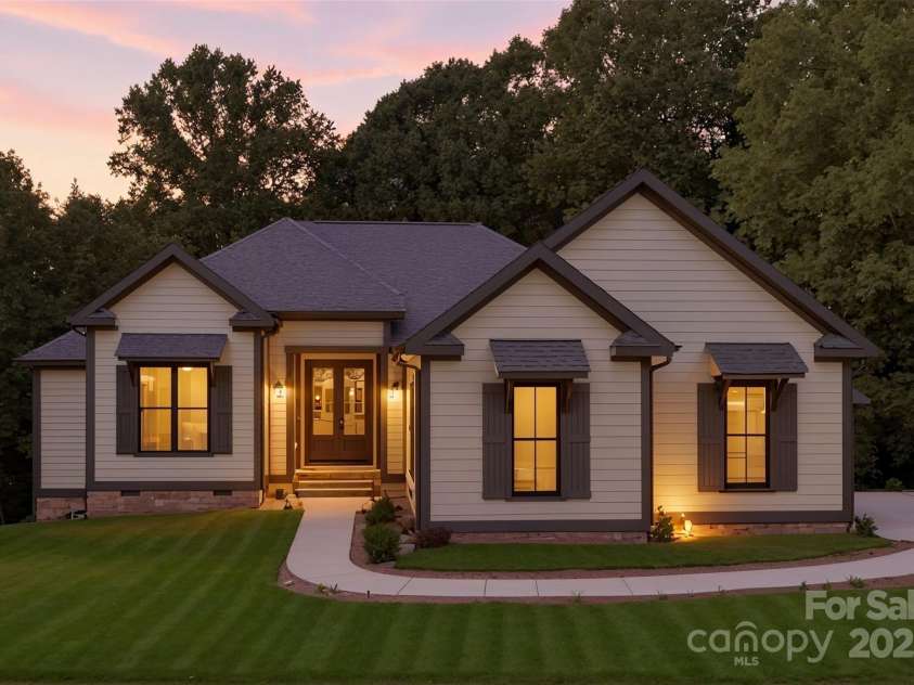 2596 Polo Lane, Maiden, NC 28650.  MLS# CAR4245653, YatesRealty ID 17188. 