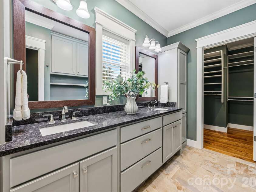 30 Stills Creek Loop, Fairview, NC 28730.  MLS# CAR4353771, YatesRealty ID 17188. Primary bathroom 