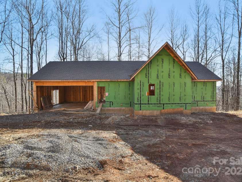 1539 Summer Road, Hendersonville, NC 28792.  MLS# CAR4224447, YatesRealty ID 17189. 