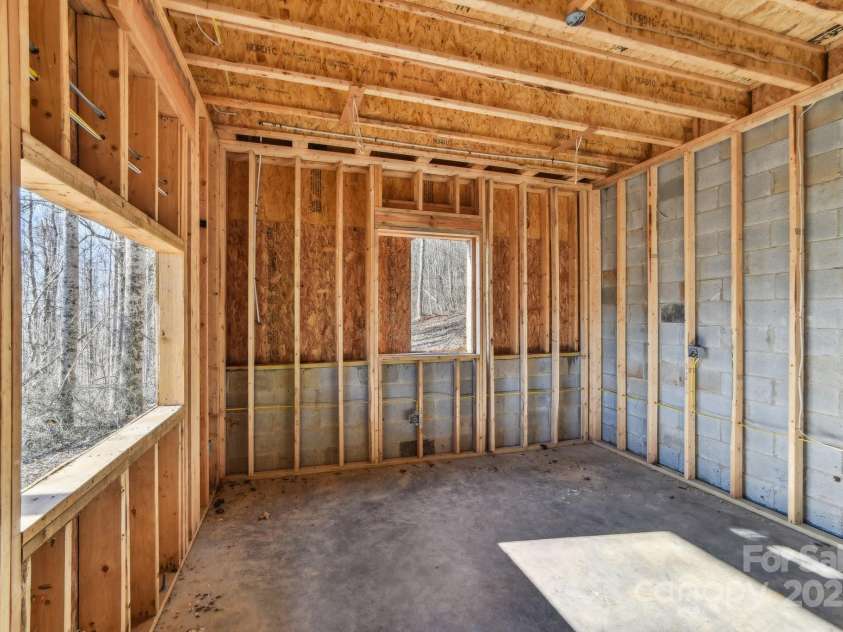 1539 Summer Road, Hendersonville, NC 28792.  MLS# CAR4224447, YatesRealty ID 17189. 