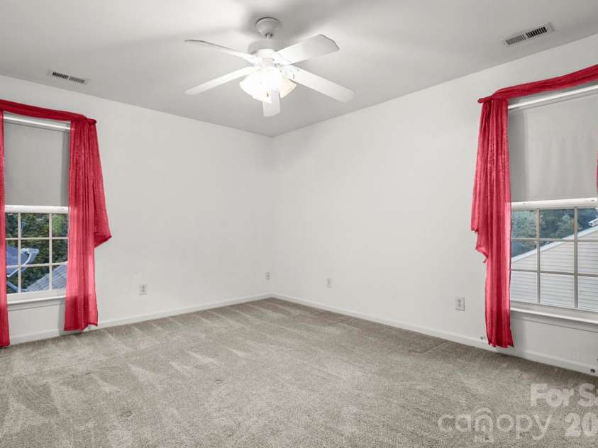 4105 Autumn Cove Drive, Clover, SC 29710.  MLS# CAR4364325, YatesRealty ID 17189. 3rd Bedroom