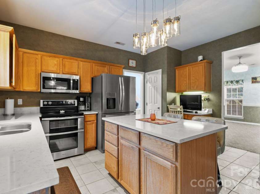 4105 Autumn Cove Drive, Clover, SC 29710.  MLS# CAR4364325, YatesRealty ID 17189. 