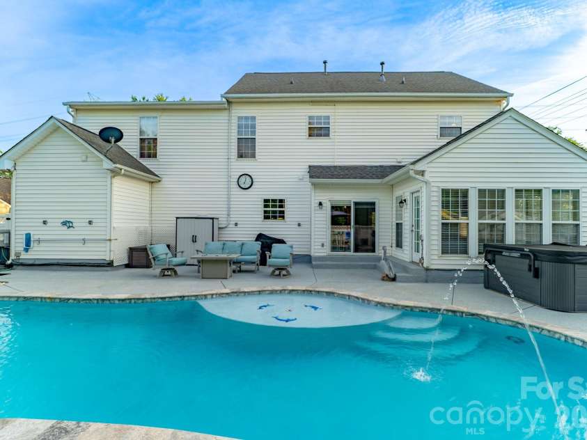 4105 Autumn Cove Drive, Clover, SC 29710.  MLS# CAR4364325, YatesRealty ID 17189. 