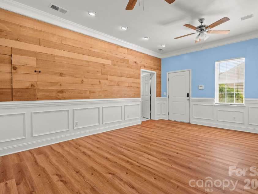 4105 Autumn Cove Drive, Clover, SC 29710.  MLS# CAR4364325, YatesRealty ID 17189. 