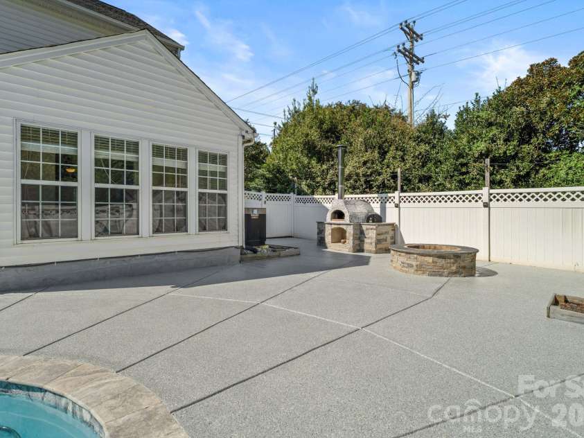 4105 Autumn Cove Drive, Clover, SC 29710.  MLS# CAR4364325, YatesRealty ID 17189. 