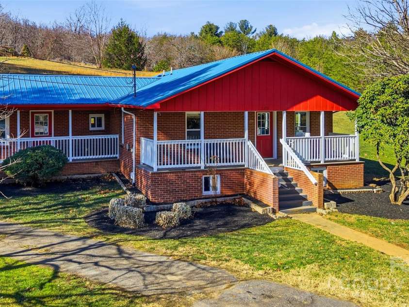 349 Gorman Bridge Road, Asheville, NC 28806.  MLS# CAR4330803, YatesRealty ID 1719. House Side Angle