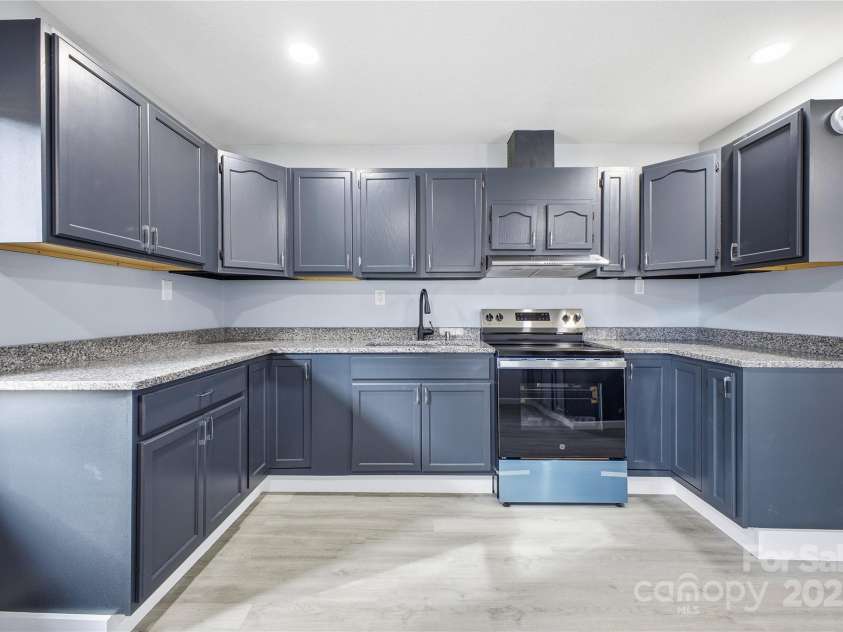 349 Gorman Bridge Road, Asheville, NC 28806.  MLS# CAR4330803, YatesRealty ID 1719. Kitchen (13'8