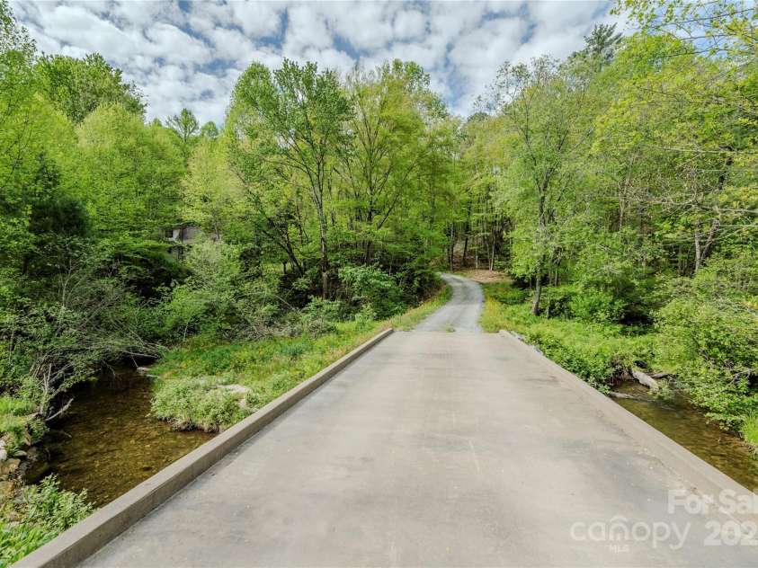 7660 Greenville Highway, Brevard, NC 28712.  MLS# CAR4257849, YatesRealty ID 17190. 