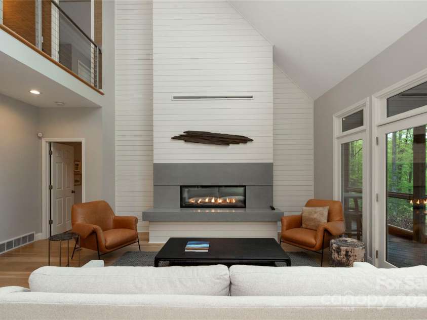 7660 Greenville Highway, Brevard, NC 28712.  MLS# CAR4257849, YatesRealty ID 17190. 