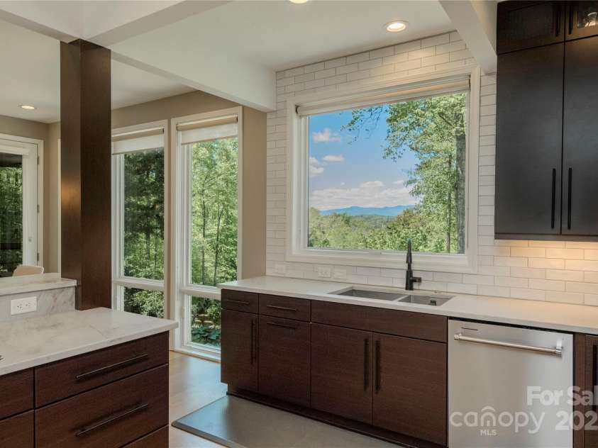 7660 Greenville Highway, Brevard, NC 28712.  MLS# CAR4257849, YatesRealty ID 17190. 