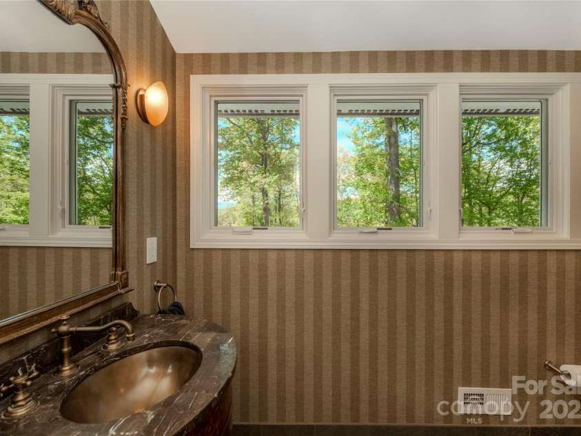 7660 Greenville Highway, Brevard, NC 28712.  MLS# CAR4257849, YatesRealty ID 17190. 