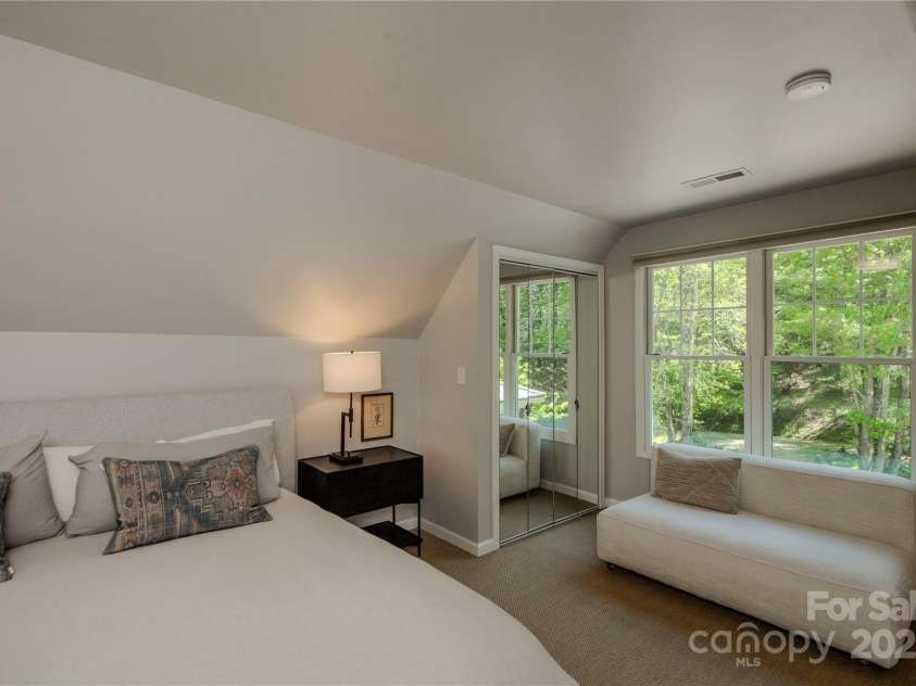 7660 Greenville Highway, Brevard, NC 28712.  MLS# CAR4257849, YatesRealty ID 17190. 