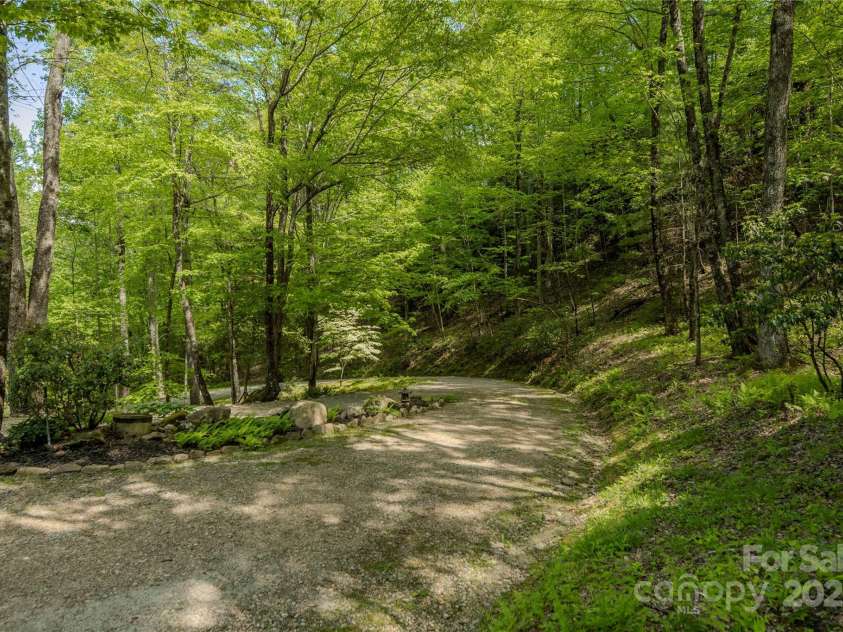 7660 Greenville Highway, Brevard, NC 28712.  MLS# CAR4257849, YatesRealty ID 17190. 