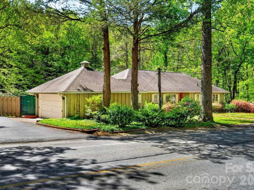 120 Assembly Drive, Montreat, NC 28757.  MLS# CAR4358837, YatesRealty ID 17191. 