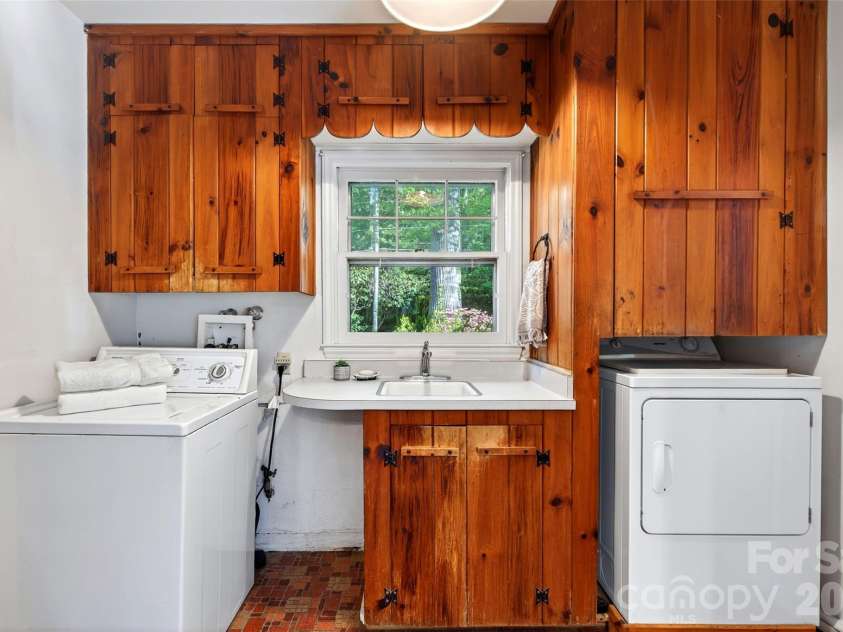 120 Assembly Drive, Montreat, NC 28757.  MLS# CAR4358837, YatesRealty ID 17191. 
