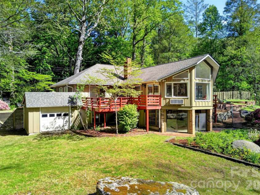 120 Assembly Drive, Montreat, NC 28757.  MLS# CAR4358837, YatesRealty ID 17191. 