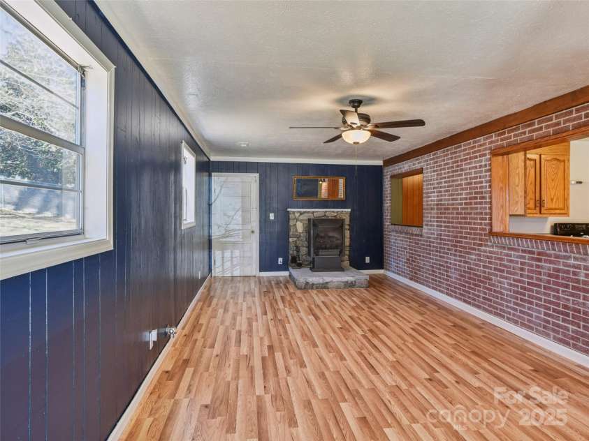 45 Hookers Gap Road, Candler, NC 28715.  MLS# CAR4220598, YatesRealty ID 17191. 