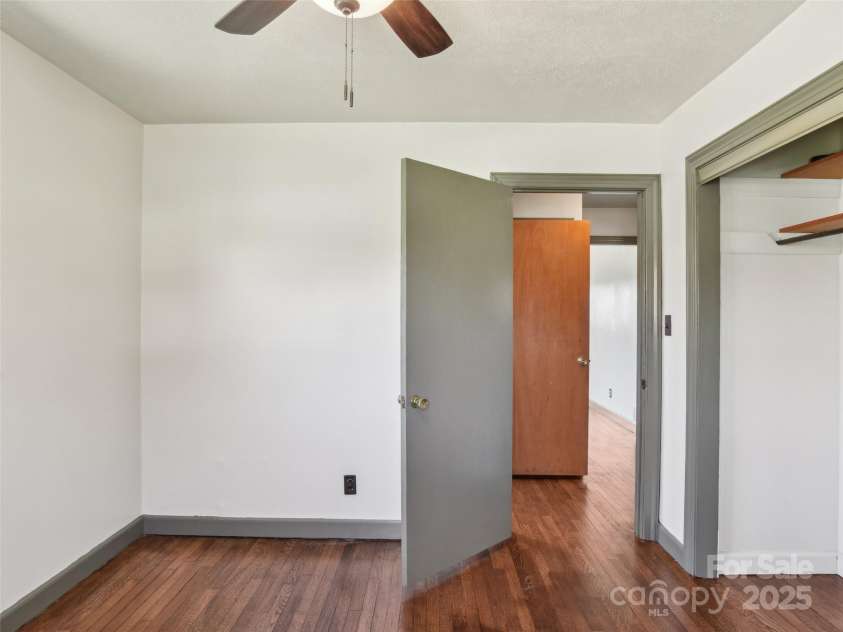 45 Hookers Gap Road, Candler, NC 28715.  MLS# CAR4220598, YatesRealty ID 17191. 