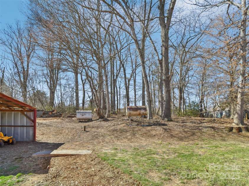 45 Hookers Gap Road, Candler, NC 28715.  MLS# CAR4220598, YatesRealty ID 17191. 