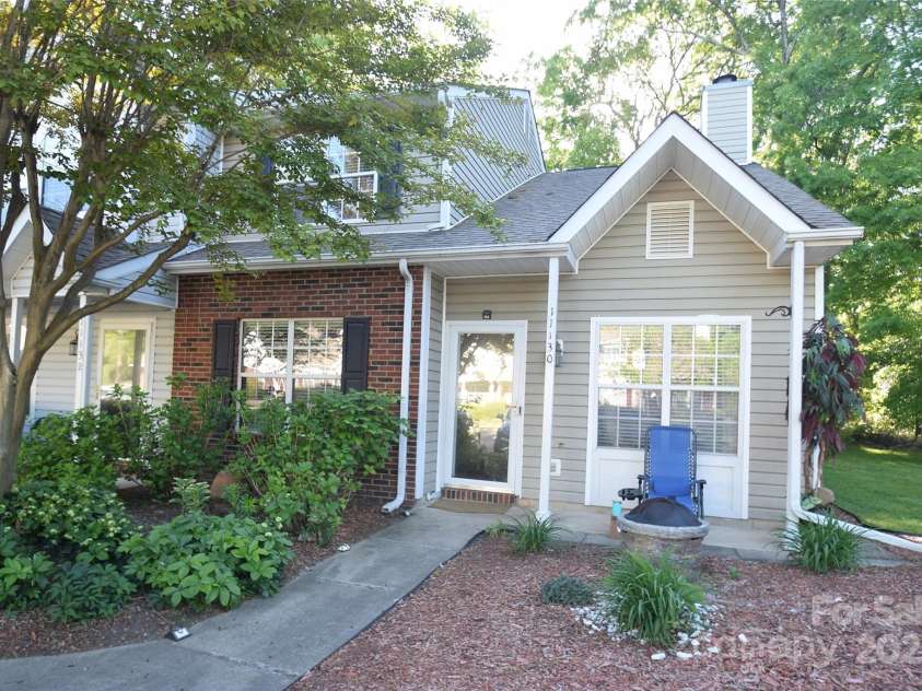 11130 Whitlock Crossing, Charlotte, NC 28273.  MLS# CAR4250386, YatesRealty ID 17192. 