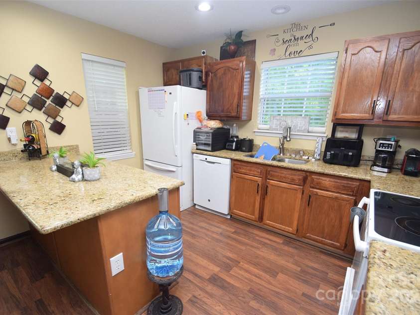 11130 Whitlock Crossing, Charlotte, NC 28273.  MLS# CAR4250386, YatesRealty ID 17192. 