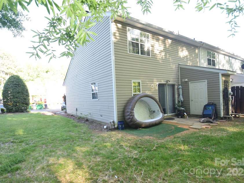 11130 Whitlock Crossing, Charlotte, NC 28273.  MLS# CAR4250386, YatesRealty ID 17192. 