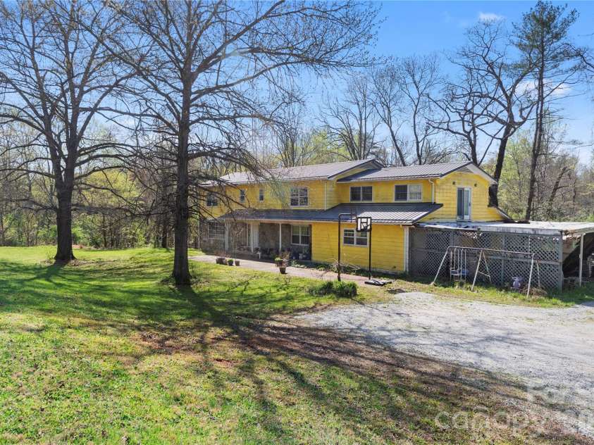 4675 Hickory Nut Ridge Road, Granite Falls, NC 28630.  MLS# CAR4362174, YatesRealty ID 17192. 