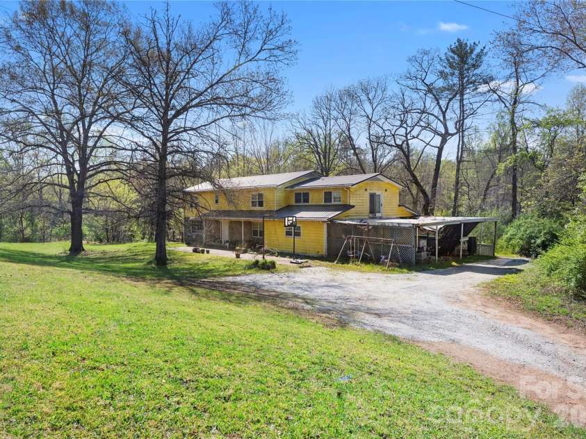 4675 Hickory Nut Ridge Road, Granite Falls, NC 28630.  MLS# CAR4362174, YatesRealty ID 17192. 