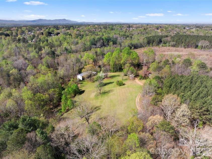 4675 Hickory Nut Ridge Road, Granite Falls, NC 28630.  MLS# CAR4362174, YatesRealty ID 17192. 