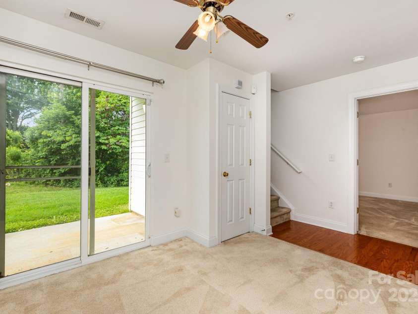 3158 Walnut Park Drive, Charlotte, NC 28262.  MLS# CAR4250305, YatesRealty ID 17193. 