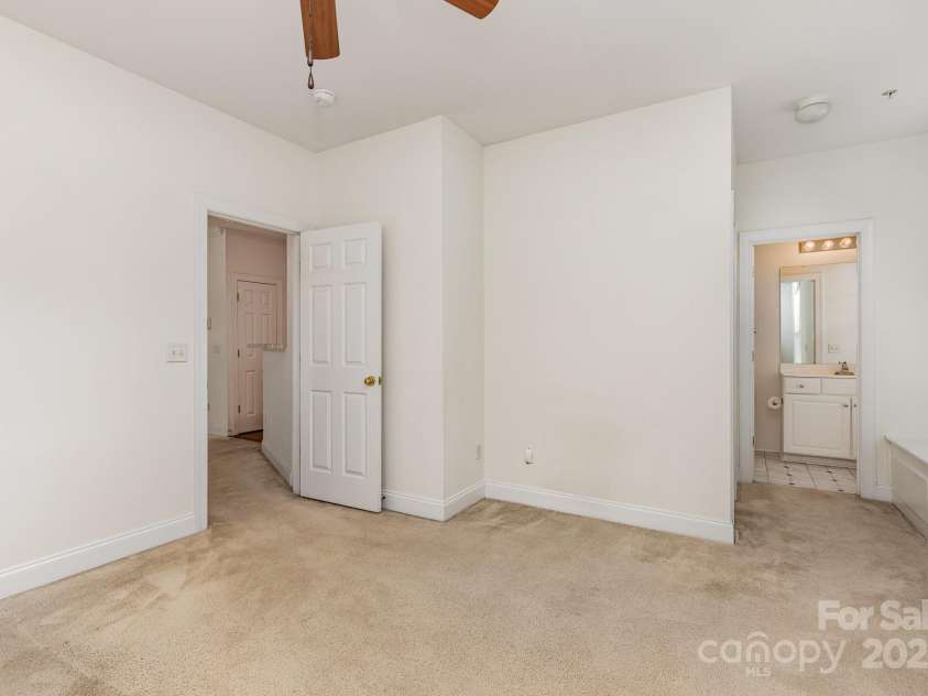 3158 Walnut Park Drive, Charlotte, NC 28262.  MLS# CAR4250305, YatesRealty ID 17193. 