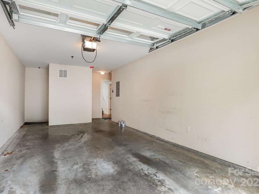 3158 Walnut Park Drive, Charlotte, NC 28262.  MLS# CAR4250305, YatesRealty ID 17193. 